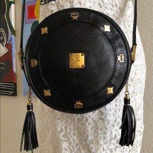mcm round pouch
